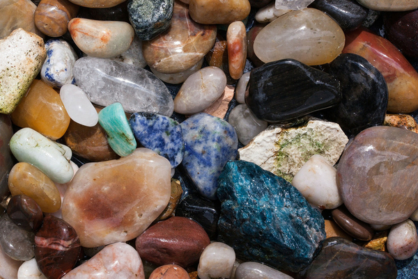 Mineraler – et undervisningsmateriale til naturteknologi indskoling